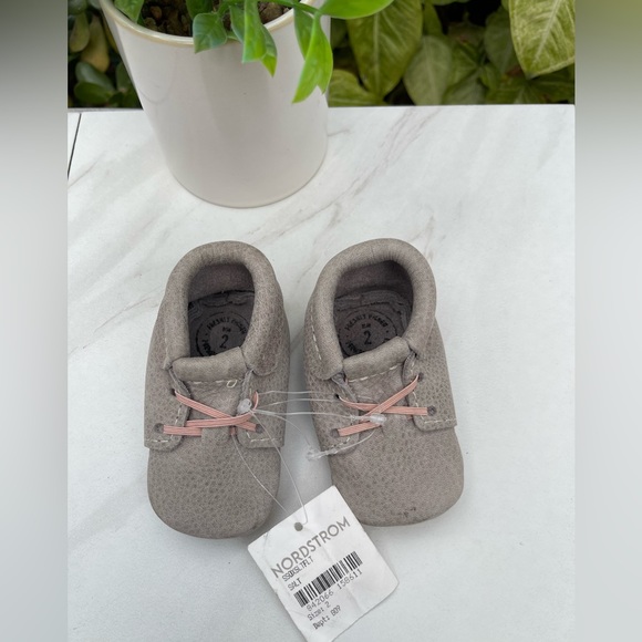 Freshly Picked leather soft sole Oxfords Baby size 2 - Picture 5 of 7